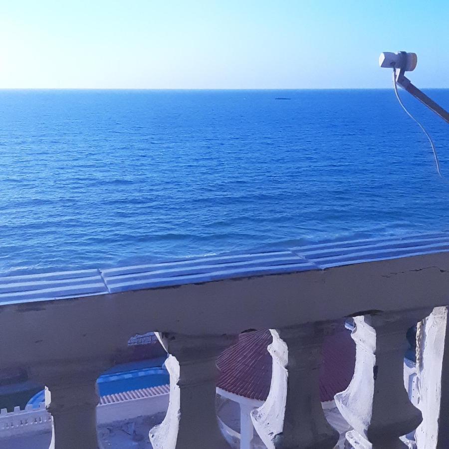 Panorama Apartment With A Charming Sea And Swimming Pool View Near Alexandria With Free Wifi شقة باطلالة ساحرة على البحر وحمام السباحة Exterior foto